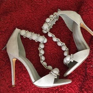ShoesGrey heel shoes